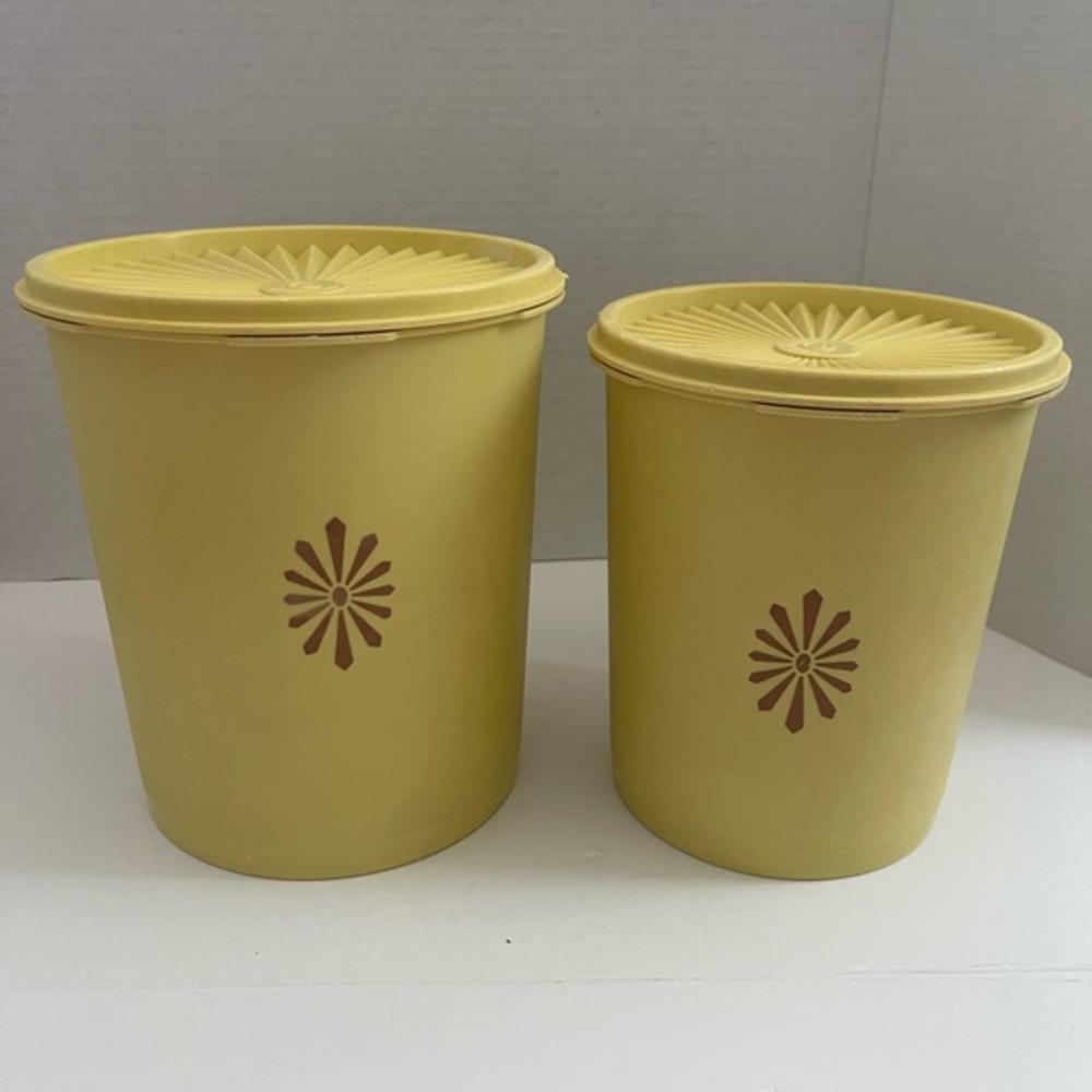 Vintage Tupperware Canister, Light Yellow‎ with Starburst, Servalier Lid